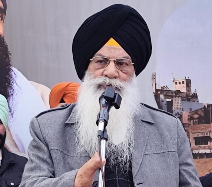 भाई जगतार सिंह हवारा कमेटी के प्रवक्ता प्रोफ़ेसर बलजिंदर सिंह, अमृतसर में सरबत खालसा 1986 की 40वीं वर्षगांठ के मौके पर अपने विचार साझा करते हुए। Prof.-Baljinder-Singh-spokesperson-of-Bhai-Jagtar-Singh-Hawara-Committee-addressing-the-gathering-on-40th-anniversary-of-Sarbat-Khalsa-1986-at-Amritsar